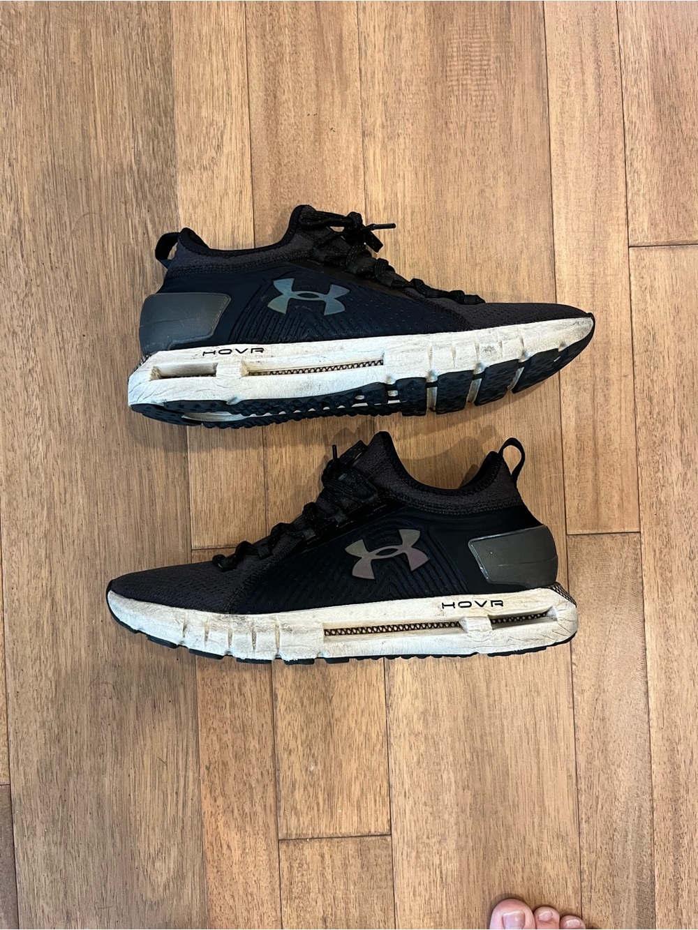 Under Armour Men’s Black HOVR Lightweight Training Shoes
